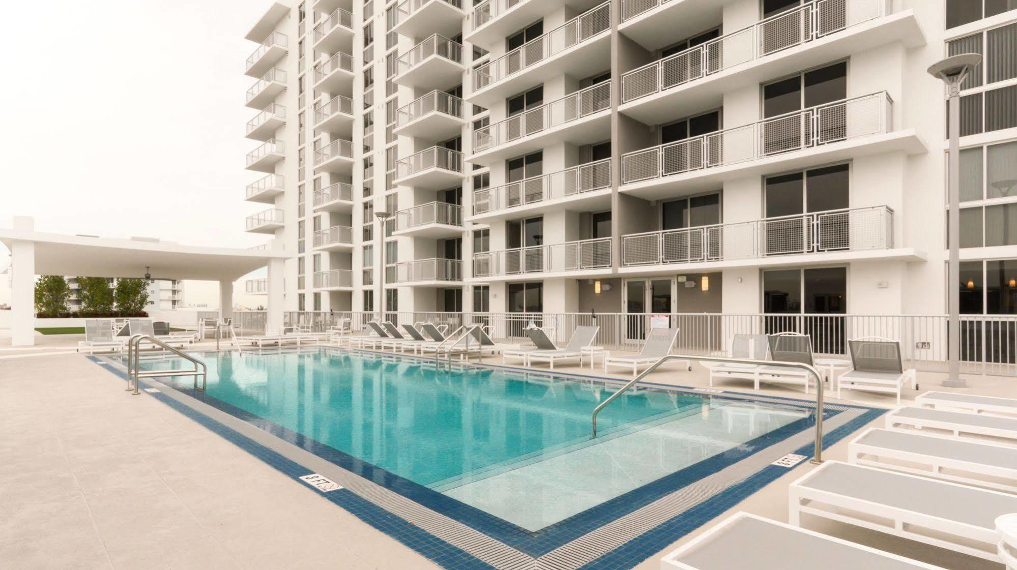 Pelicanstay In Coconut Grove Miami Коръл Гейбълс Екстериор снимка
